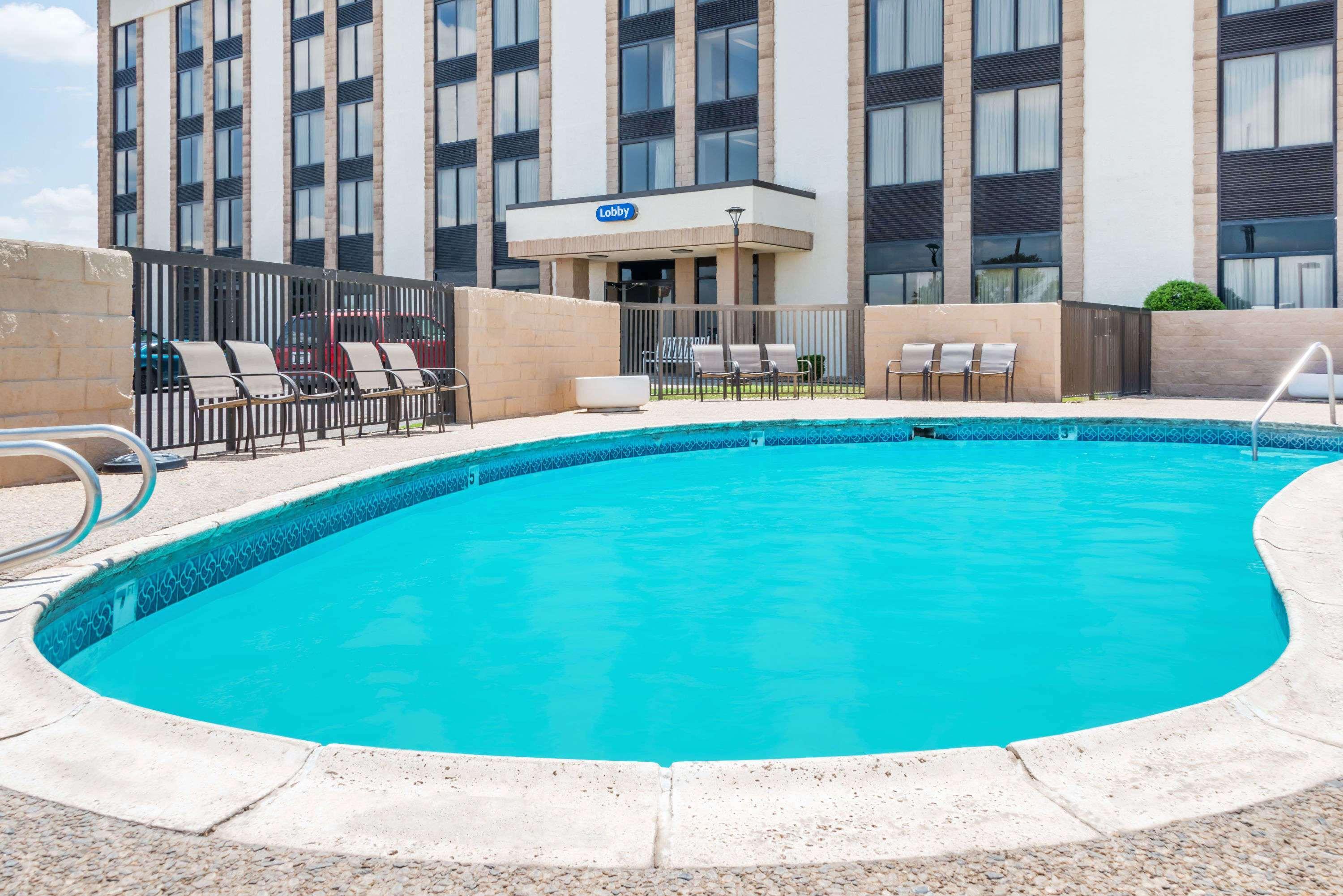 Days Inn By Wyndham Amarillo East Buitenkant foto